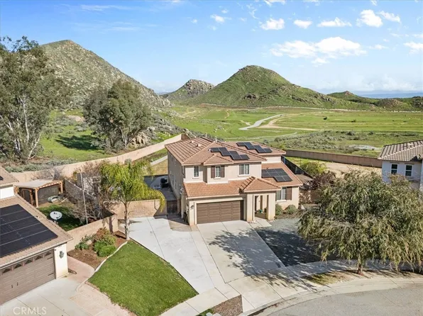 5862 Parkside Dr, Hemet, CA 92545