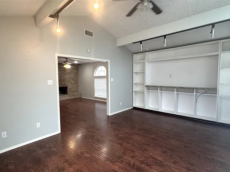 4406 Kinloch Dr — Photo 14