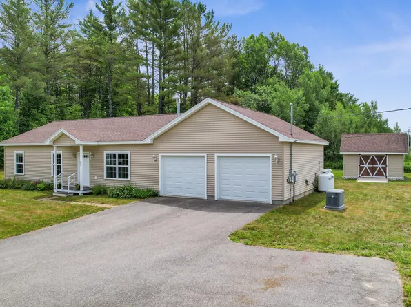 31 Silas Warren Drive, Hermon, ME 04401