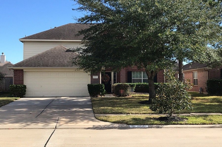 1st image of 20118 E Lakebridge Ln