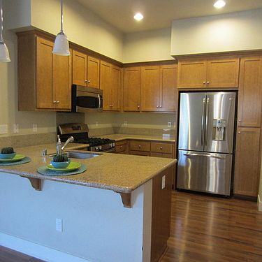 3rd image of 1135 Stanislaus Ln
