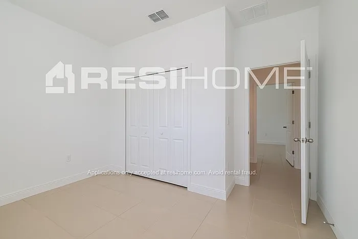 1925 Drum Dr — Photo 13