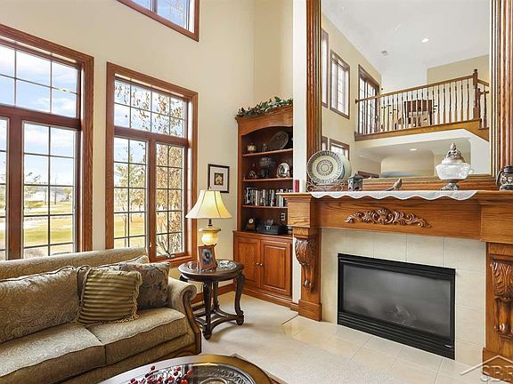 5th image of 69 Sawmill Creek Trl