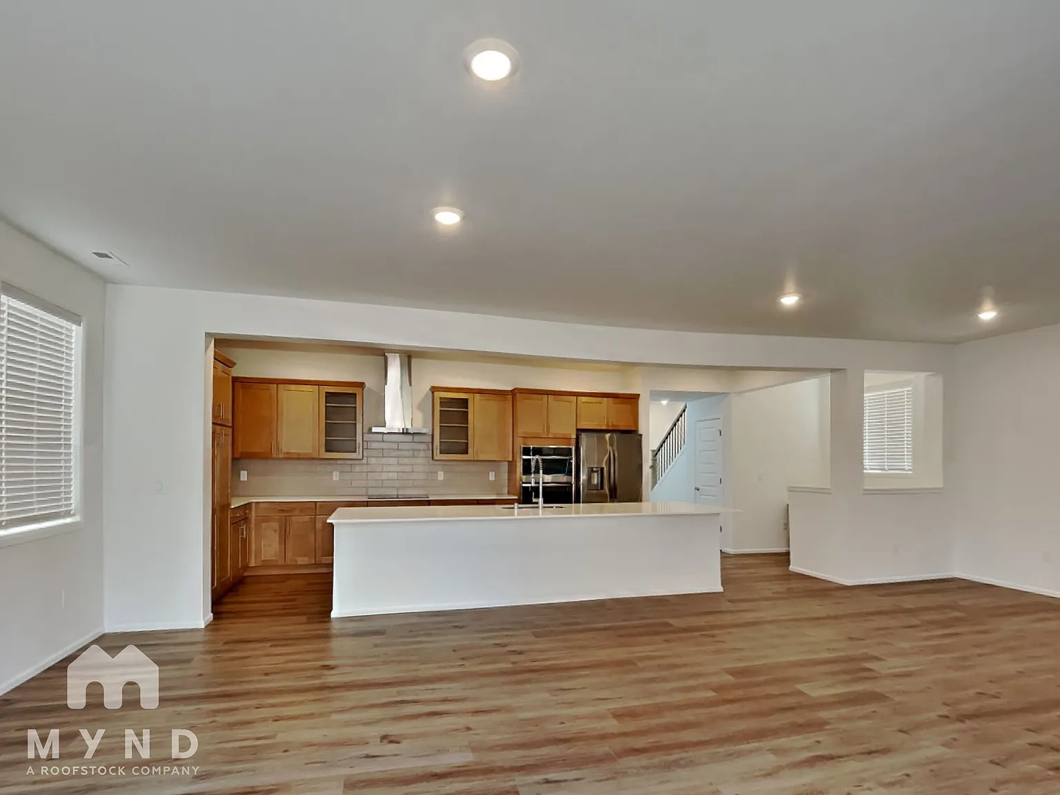 4 bed, 2.5 bath, 2350 sqft, $3,625 — Photo 2