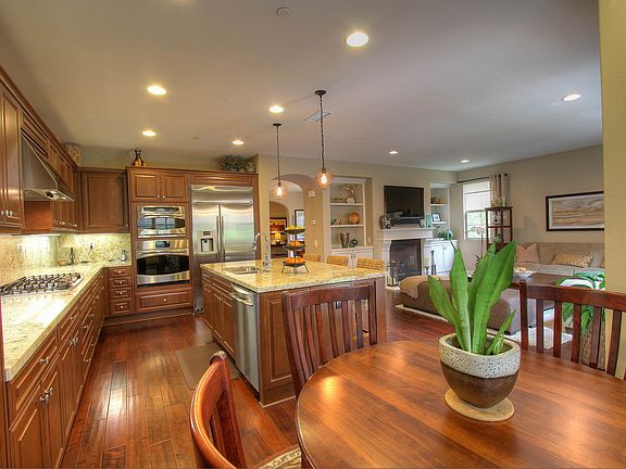 2nd image of 28181 Via Del Mar