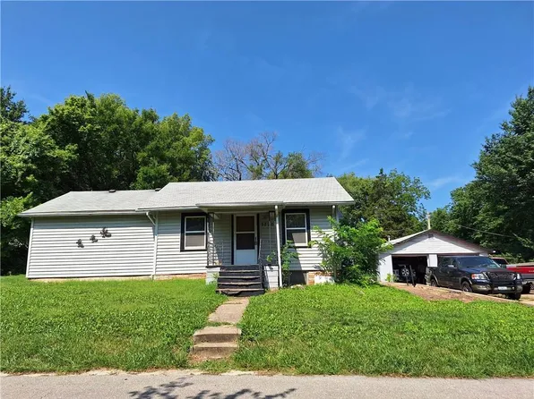 3728 N Olive St, Kansas City, MO 64116