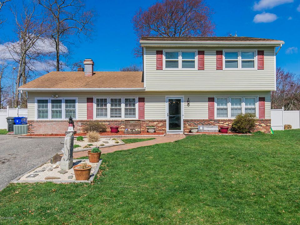 1st image of 591 Senaroth Ct