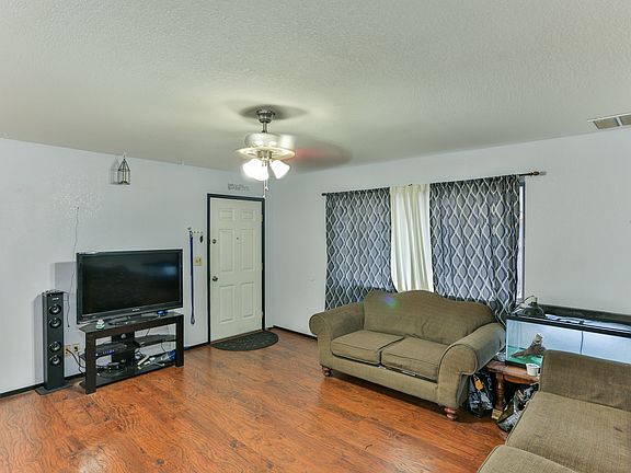 4th image of 956 Central Ave