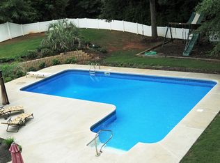 513 Wylderose Ln, Locust Grove, GA 30248