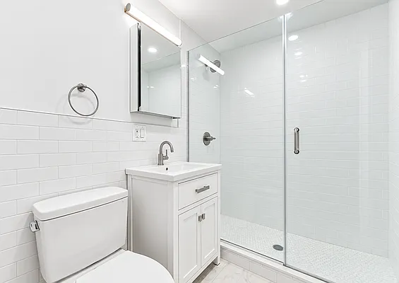 Bathroom, photo 1