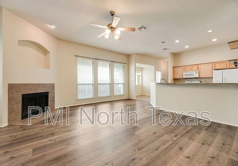 9705 Meadow Rue Dr — Photo 11