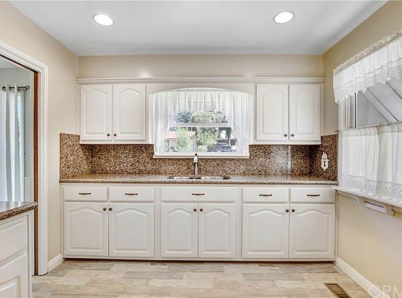 5th image of 35421 Avenue D