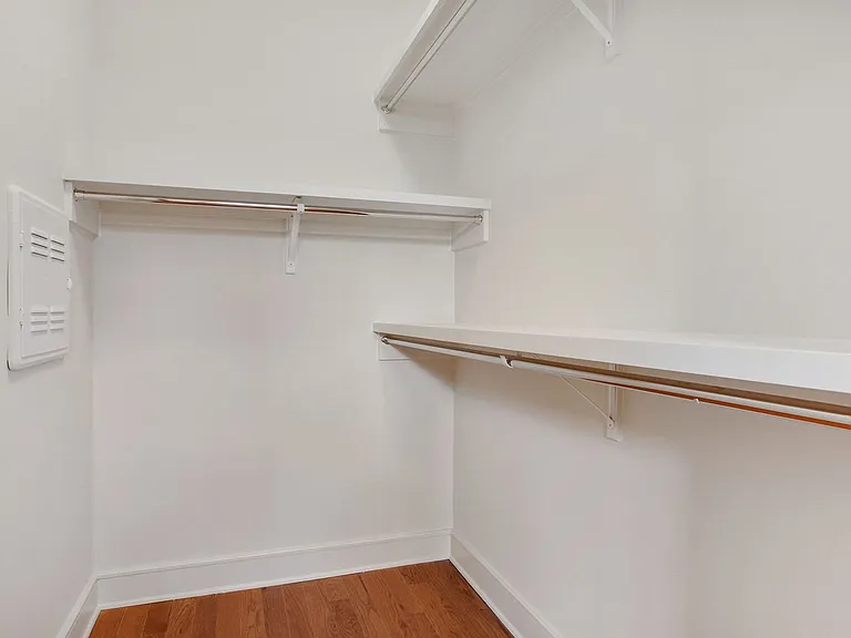 The Academy Luxury Apartments and Townhomes — Photo 26