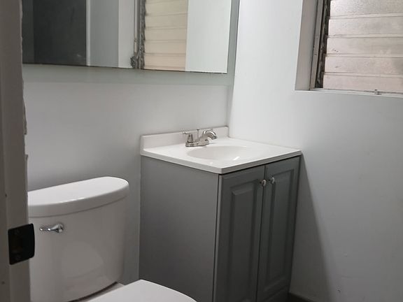 4th image of 1499 NE 32nd St #3