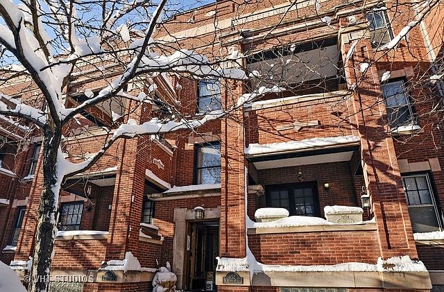 1st image of 452 W Roslyn Pl APT 3E