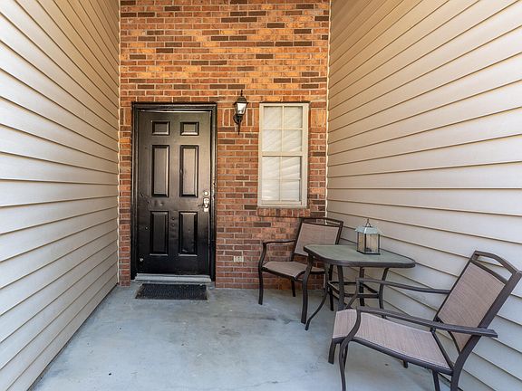 2nd image of 1307 Mountain Meadows Way