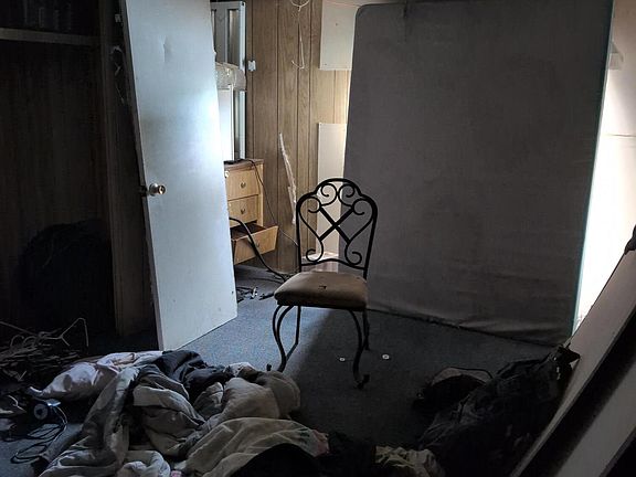 3rd image of 311 E Juniper St