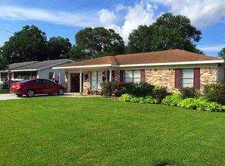514 Landry Dr, Port Neches, TX 77651