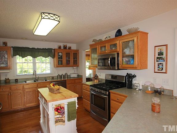 3rd image of 2649 Millbrook Ct