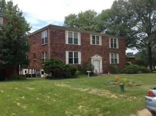 10130 Puttington Dr APT A, Saint Louis, MO 63123