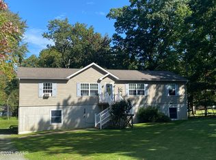 108 Limestone Ct, Milford, PA 18337