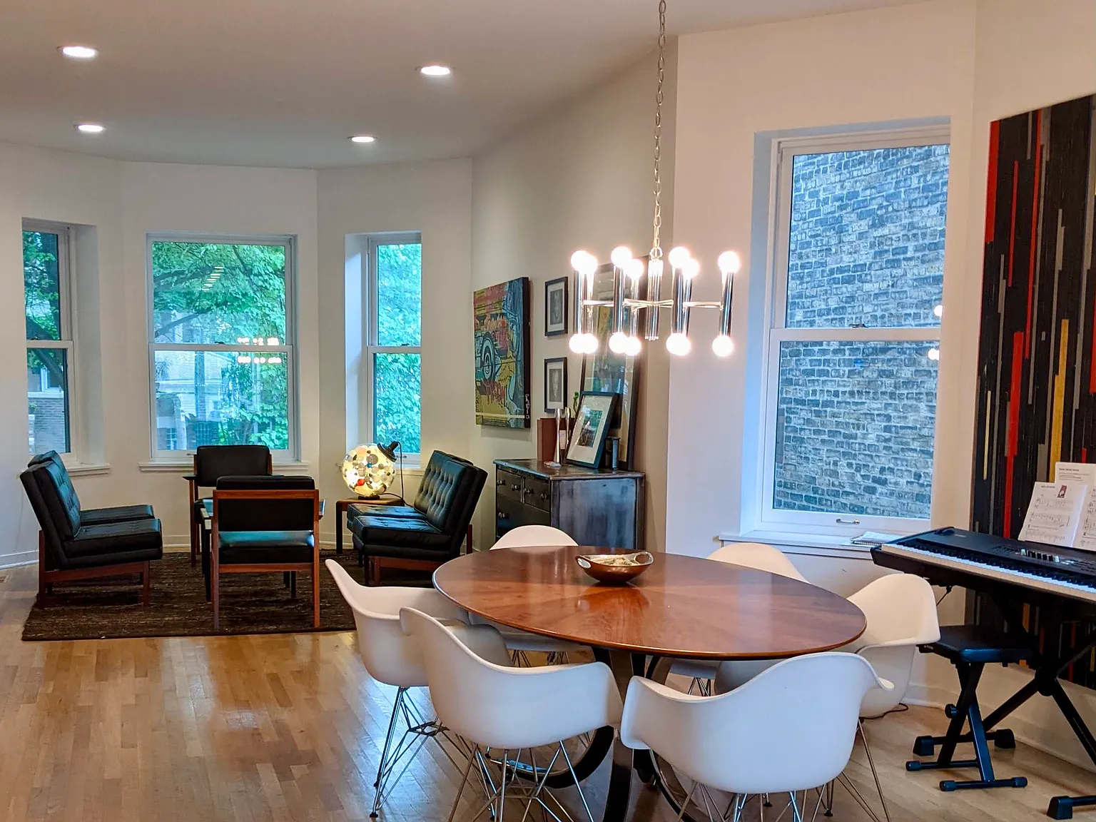 3 bed, 2.5 bath, 2600 sqft, $4,500 — Photo 4