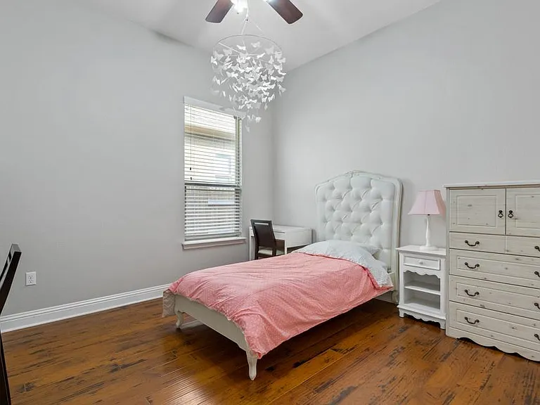 15904 Jeffs Ln — Photo 16