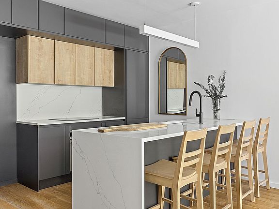 4th image of 159 E 118th St #1B
