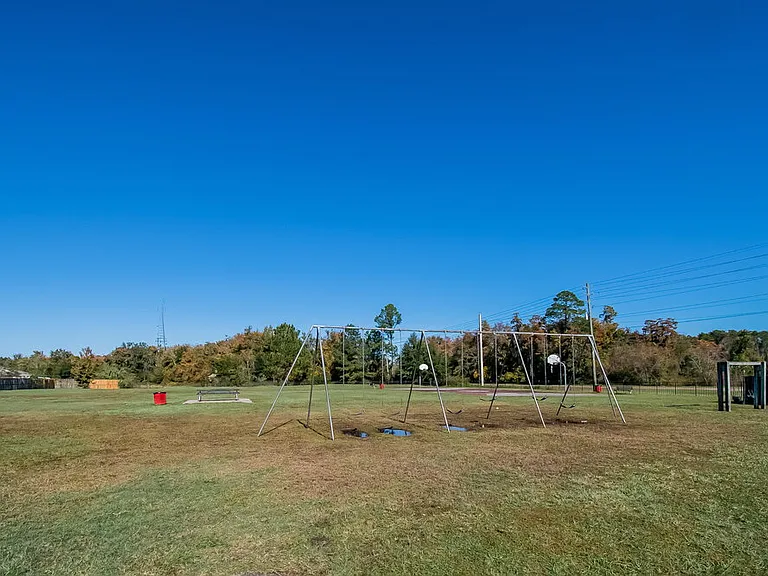 7115 High Bluff Rd — Photo 18