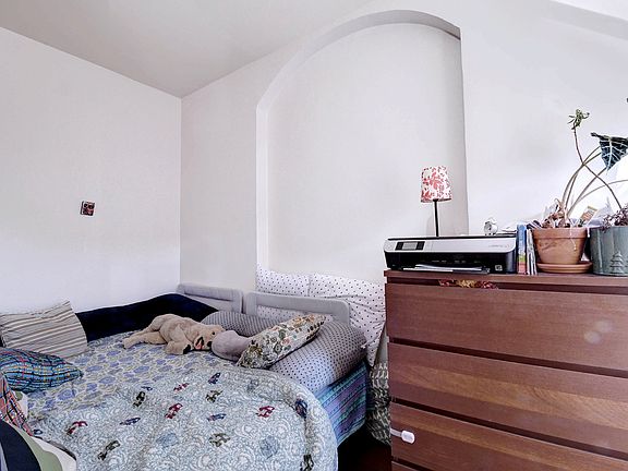5th image of 253 Kosciuszko St #2
