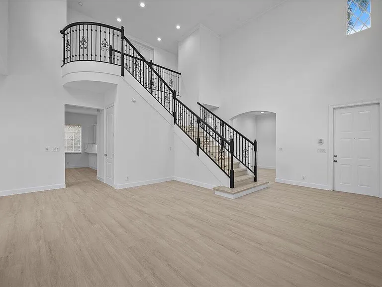 1029 Vintner Blvd — Photo 5