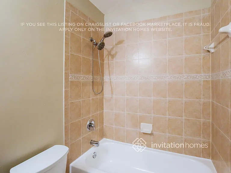 8214 SW 29th St #104 — Photo 13