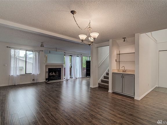 3rd image of 1208 S 216th St APT 204B