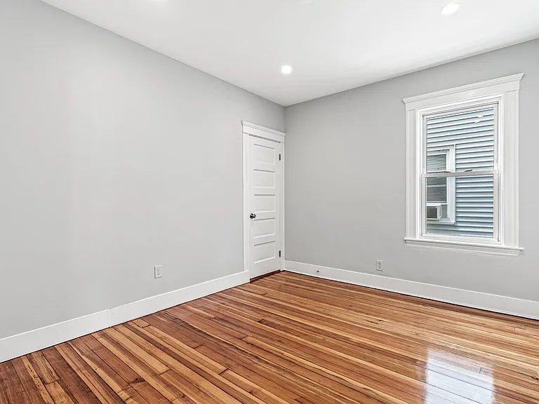 79 Pleasant St #3 — Photo 13