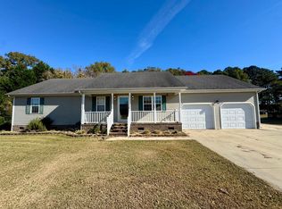 200 Dramtree Dr, Elizabeth City, NC 27909