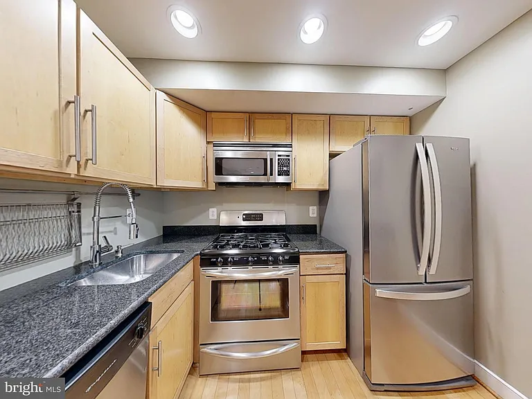 6 Rhode Island Ave NW #2 — Photo 17