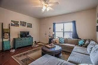 3rd image of 512 Daughtrey Ave APT A-204