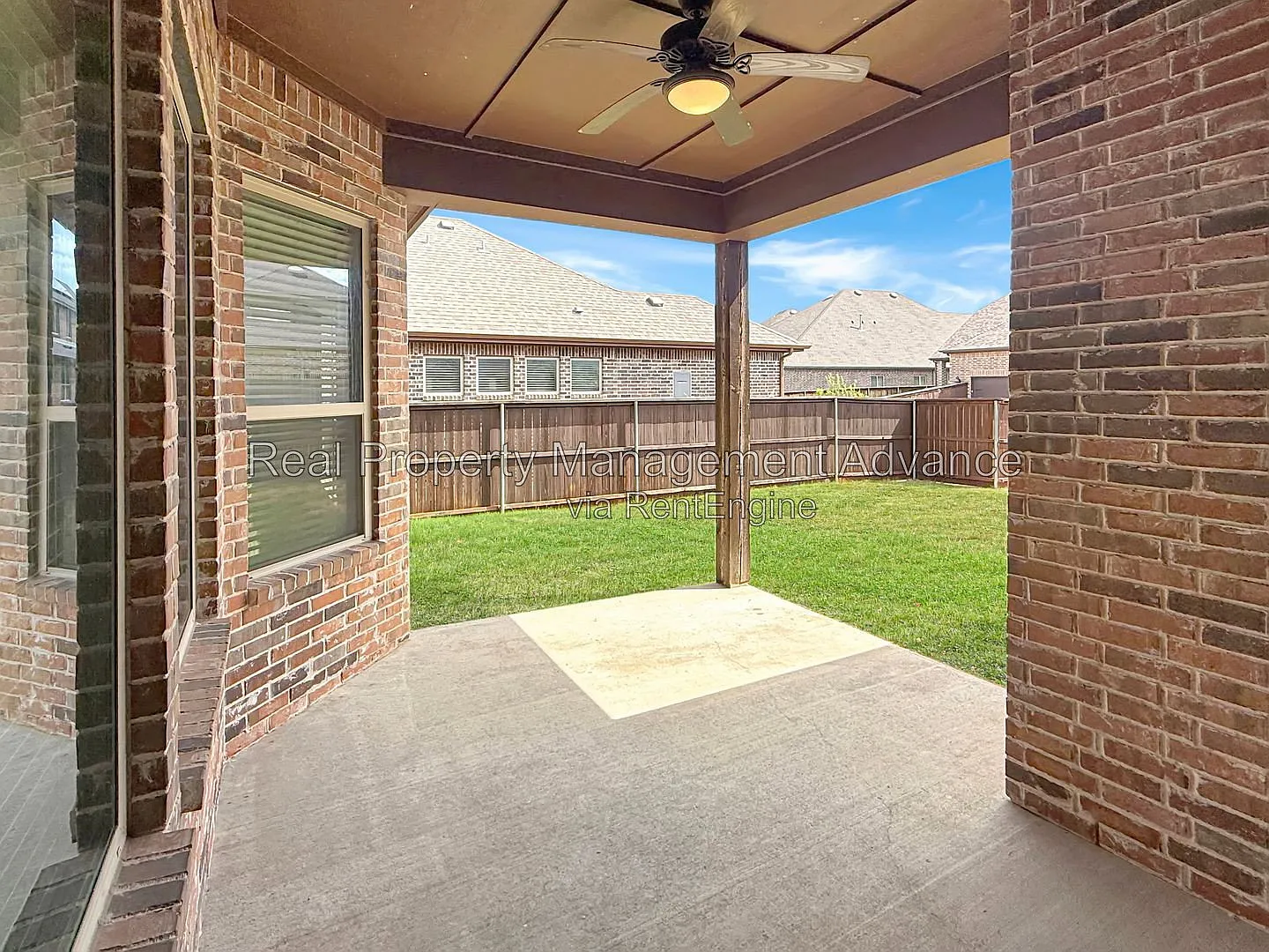 5 bed, 4.0 bath, 3336 sqft, $3,600 — Photo 4