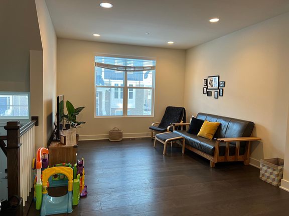 4th image of 1957 Kingsley Cir #1957