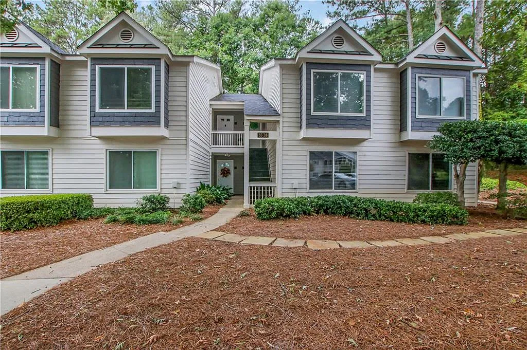 2 bed, 2.0 bath, 1404 sqft, $1,795 — Photo 1