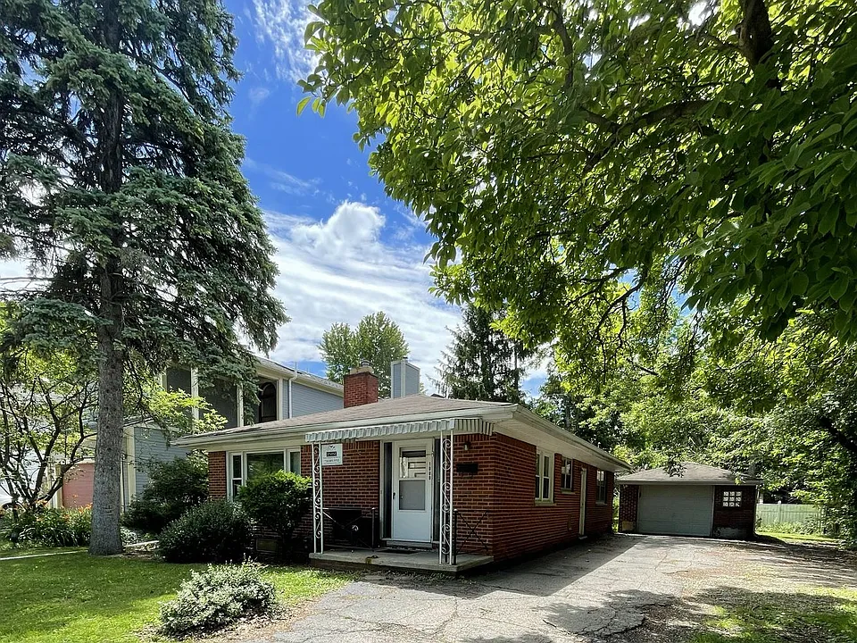 1000 Woodlawn Ave
