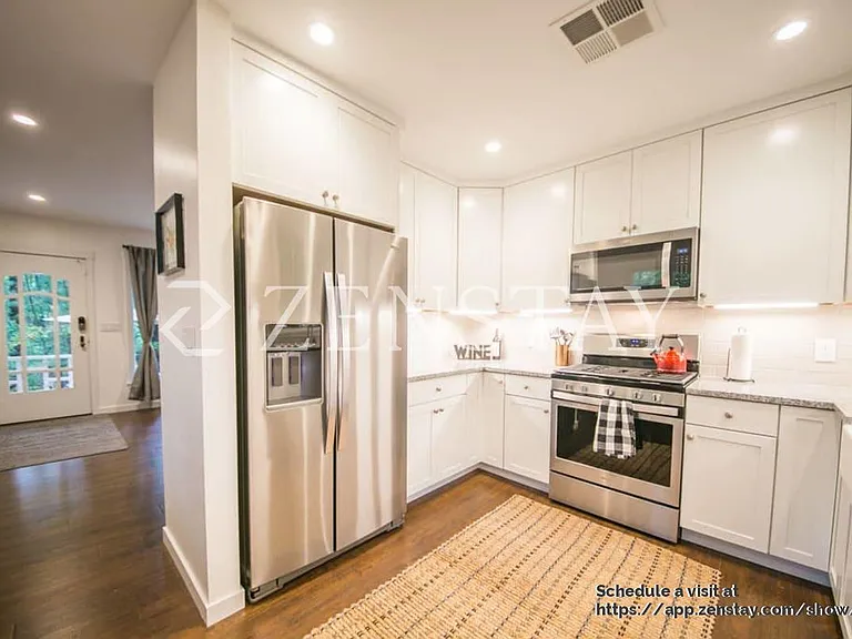 10541 Old River Rd — Photo 7