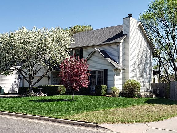 3rd image of 4364 N Eagle Lake Ct
