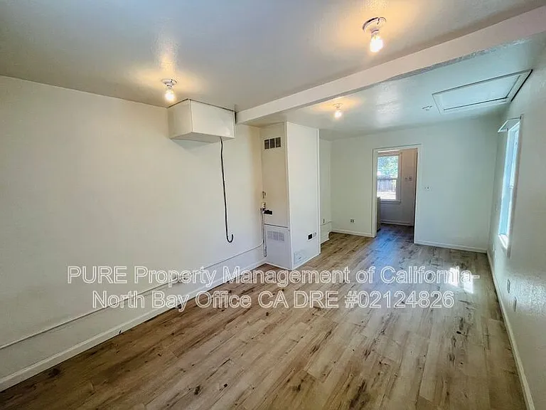296 Gardens Ave — Photo 9
