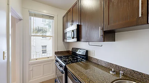701 Taylor Street Photo 1