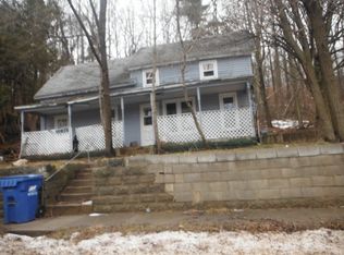 10828 Platte St, Honor, MI 49640