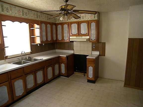 4th image of 3703 Vannest Ave
