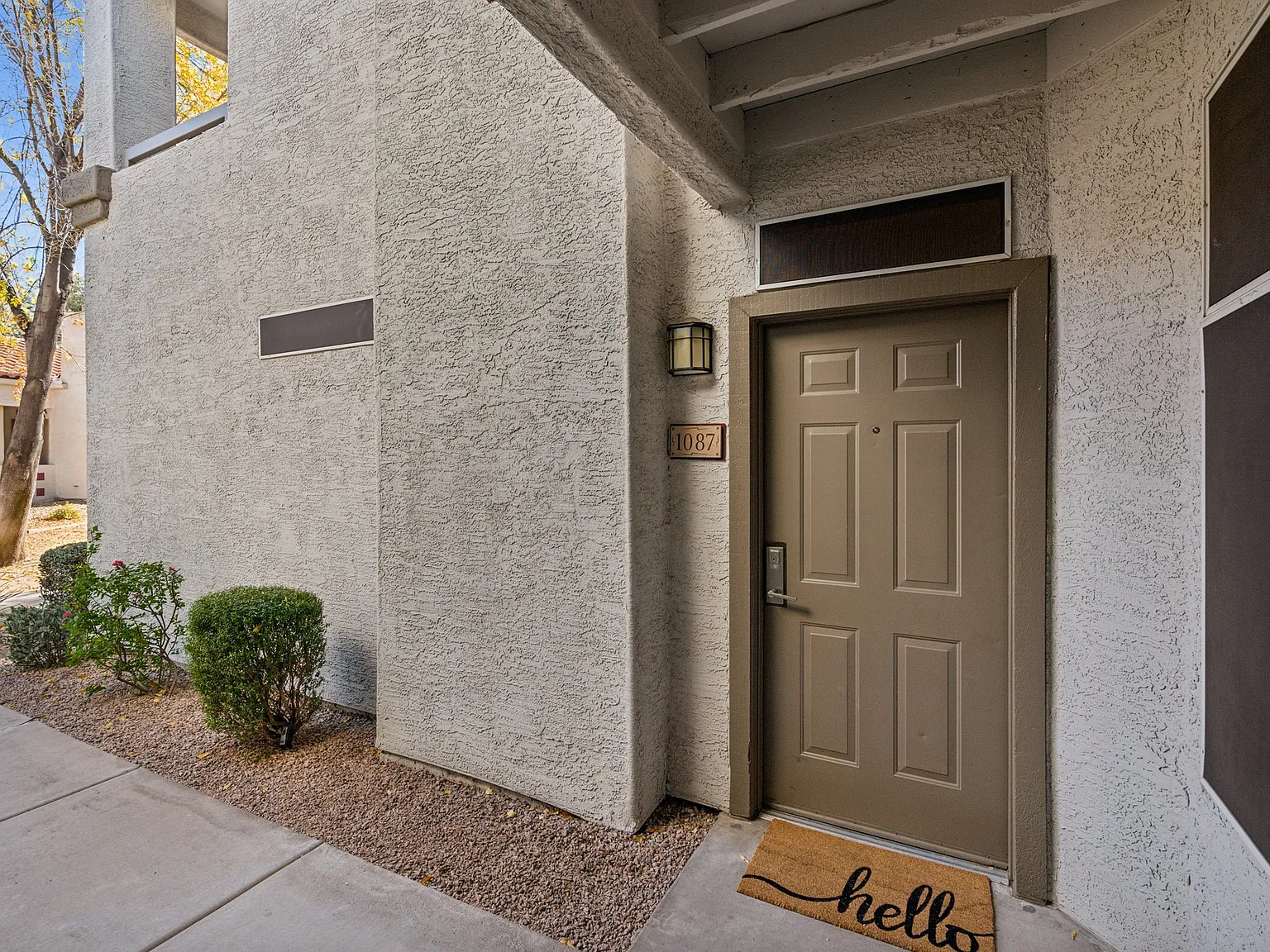 1 bed, 731 sqft, $1,750 — Photo 3