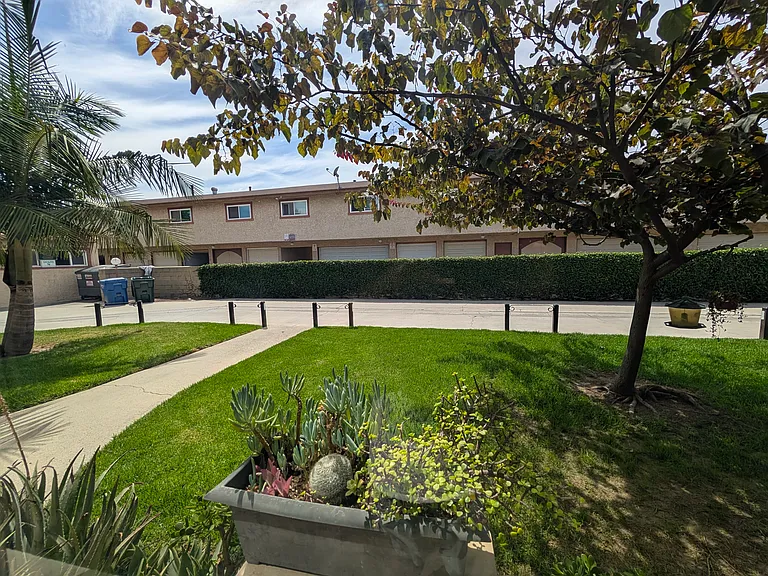 7304 Richfield St #107 — Photo 46