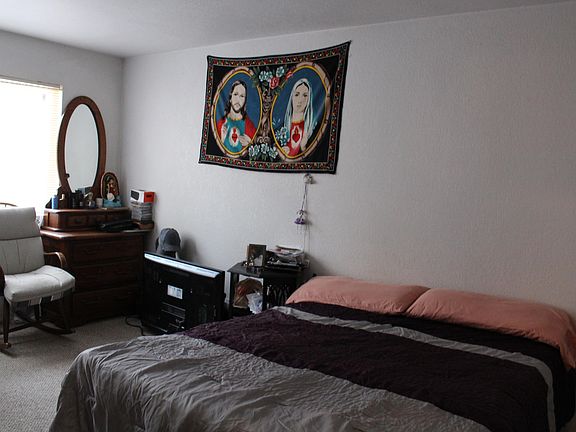5th image of 150 Majestic Ct Unit 1005